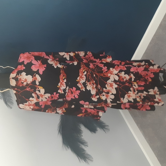 Floral Wrap Dress - Picture 7 of 7